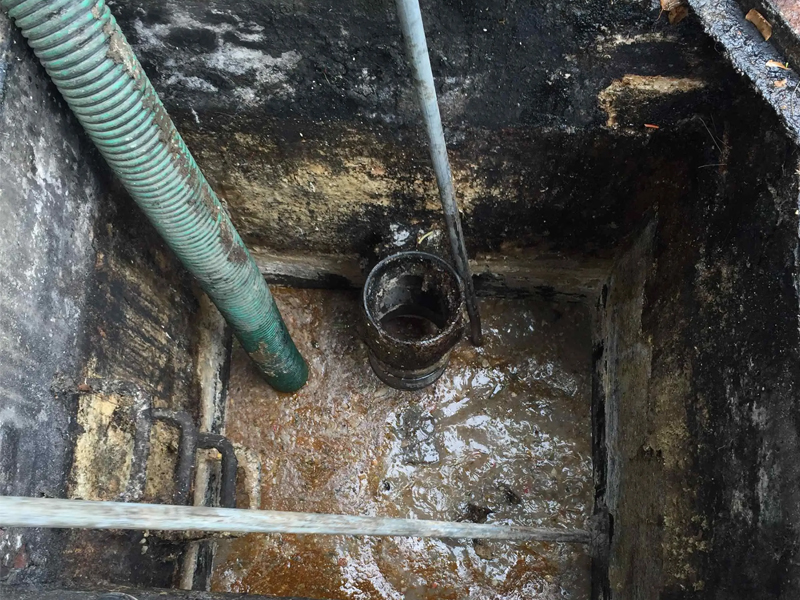 江南水泥厂隔油池清理